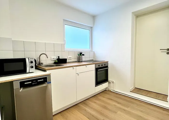 Apartment 3-zimmer-wohnung Für Bis Zu 5 Personen - Nähe Flughafen *