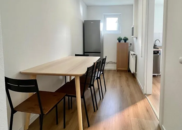 Apartment 3-zimmer-wohnung Für Bis Zu 5 Personen - Nähe Flughafen